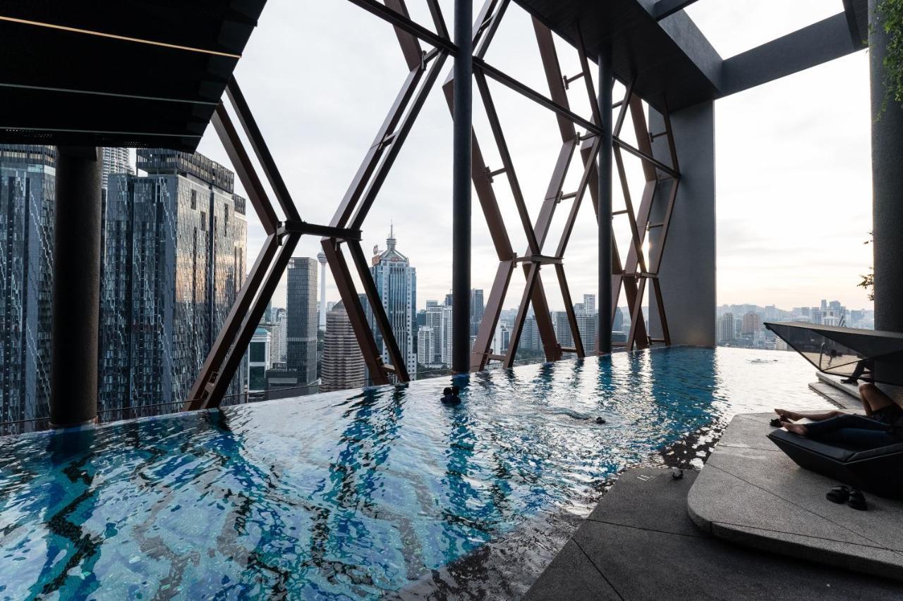Scarletz Klcc Studio Suites 4 Pax Luxury Modern Style Wifi 100Mbps Kuala Lumpur Exterior photo